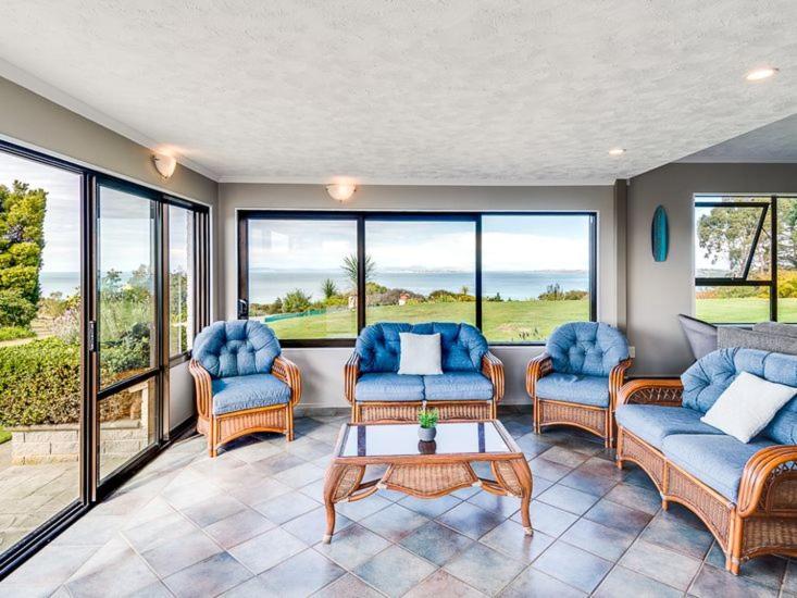 Holiday home Tango10 - Views In Hawke's Bay Tangoio